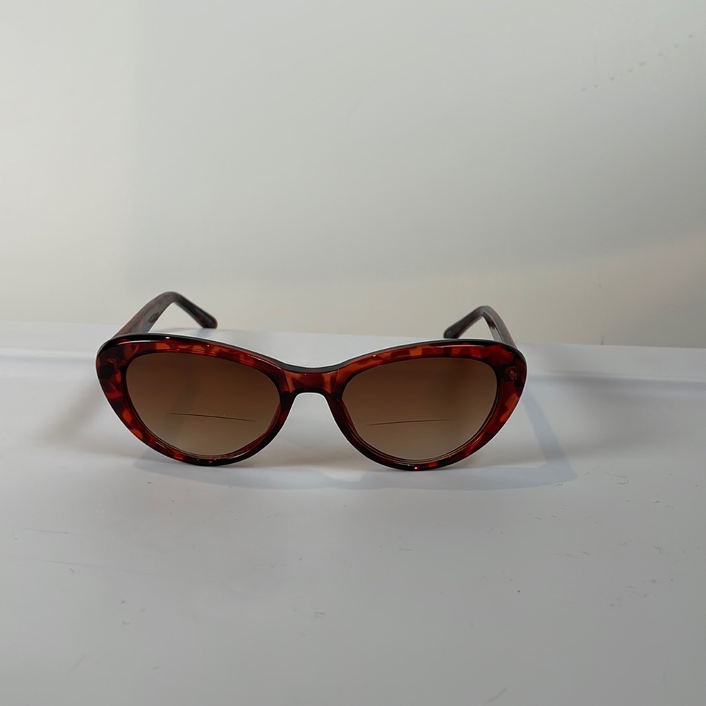 Lilly Pulitzer +1.50 sunglasses